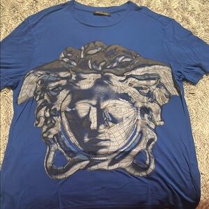 Me s Versace Blue Medusa T-Shirt size Large.